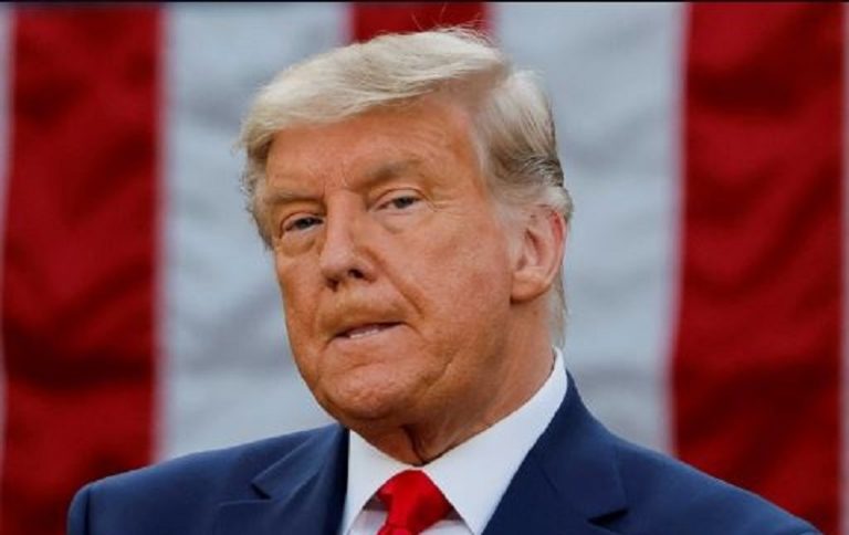 بالفيديو: ترامب يسخر من وقوع بايدن عن الدراجة!