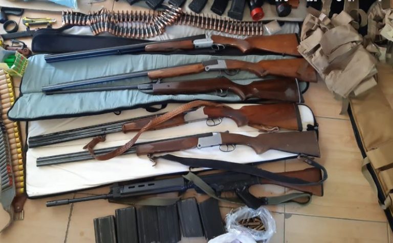 بالصور: ضبط كمية من الأسلحة في بعلبك