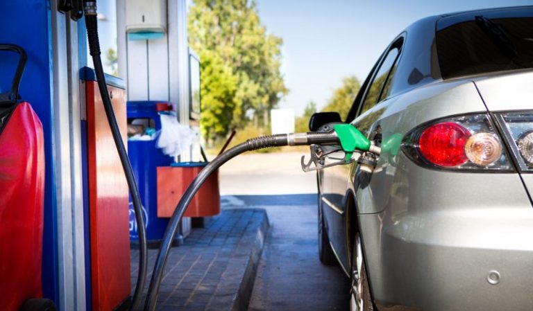 تنكة البنزين بـ”800 ألف”… وأمن الدولة بالمرصاد!