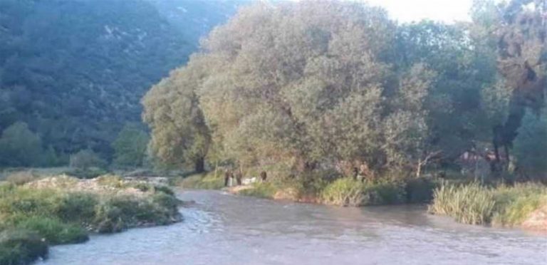 وفاة شابة في مجرى النهر