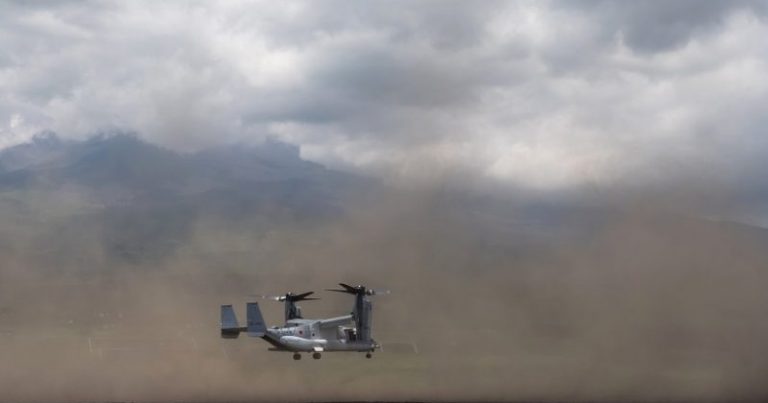 بالفيديو: تحطم طائرة عسكرية أميركية على متنها 5 من المارينز