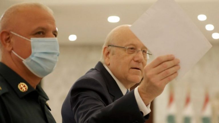 لقاءات ديبلوماسية سياسية اقتصادية في السرايا