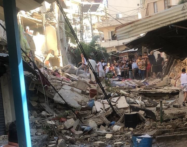 بالفيديو والصور: انهيار مبنى في منطقة القبة-طرابلس ووقوع ضحايا