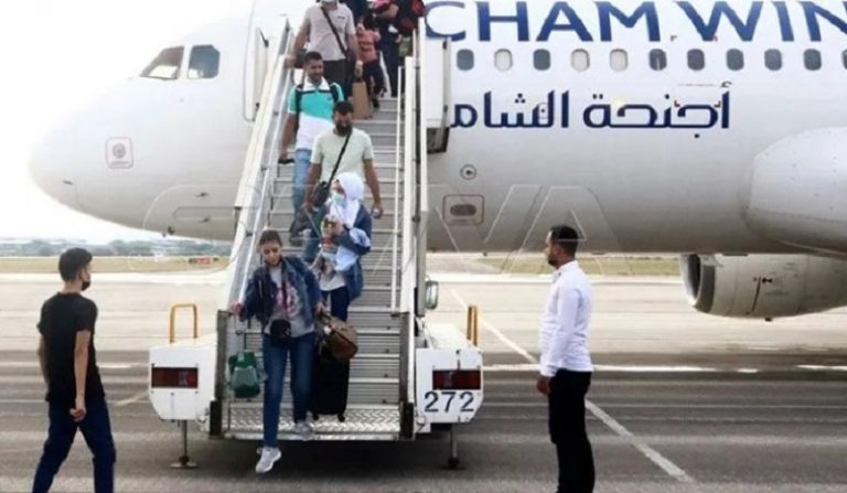 وصول أول رحلة طيران إلى مطار اللاذقية الدولي