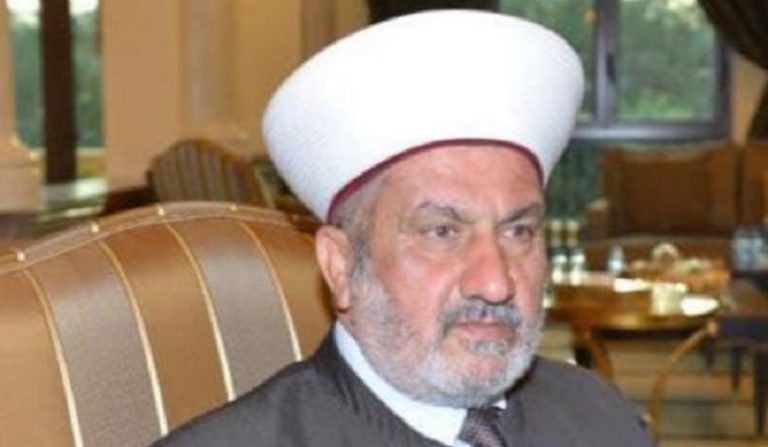 مفتي بعلبك: إن كان شاذاً جنسياً أو شاذاً في السلطة فهدفه واحد