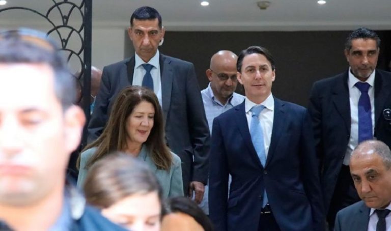 لا كهرباء.. إلا بضوء أخضر أميركي!