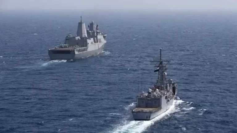 بالفيديو: توتر أميركي – ايراني في مضيق هرمز