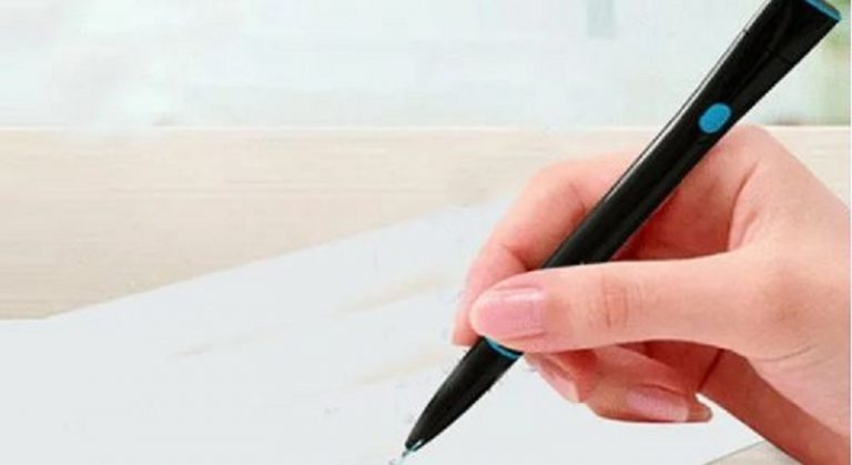 طريقة مسك القلم يمكن أن تتنبأ بخطر الإصابة بمرض لا دواء له