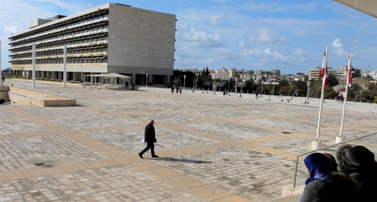 تفاصيل الدخول إلى السنة الثالثة في كلية الصيدلة