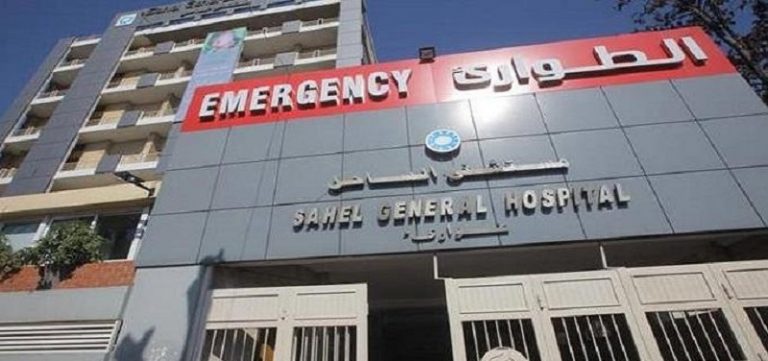 مجموعة مسلحة تقتحم مستشفى الساحل وتأخذ موقوفاً!