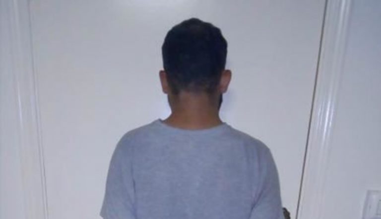 سرق مسدّس ضابط متقاعد في الجيش ثم أحرق منزله!