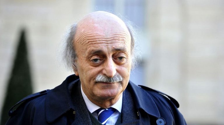 جنبلاط: عندما ينفذ احتياطي “المركزي” سيصبح الأمر كارثياً