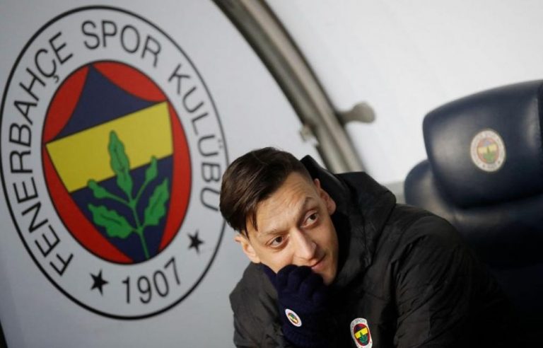 فنربهتشه يفسخ عقد مسعود أوزيل بالتراضي