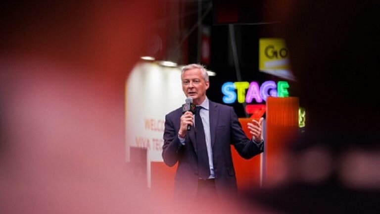 وزير الاقتصاد الفرنسي يدعو إلى الاستعداد “لقطع كلي” لإمدادات الغاز الروسي