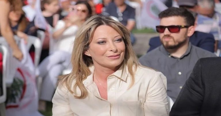 غادة أيوب: اعتذروا من المطران الحاج علناً