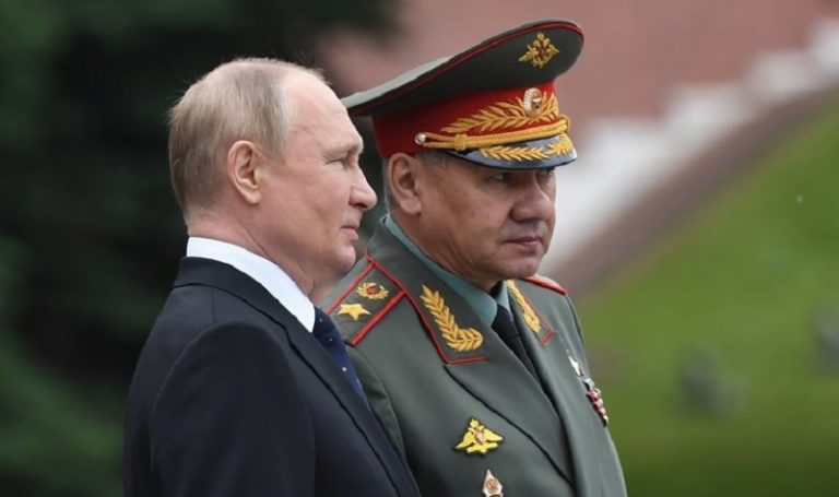 بوتين تبلّغ تحرير لوغانسك بالكامل