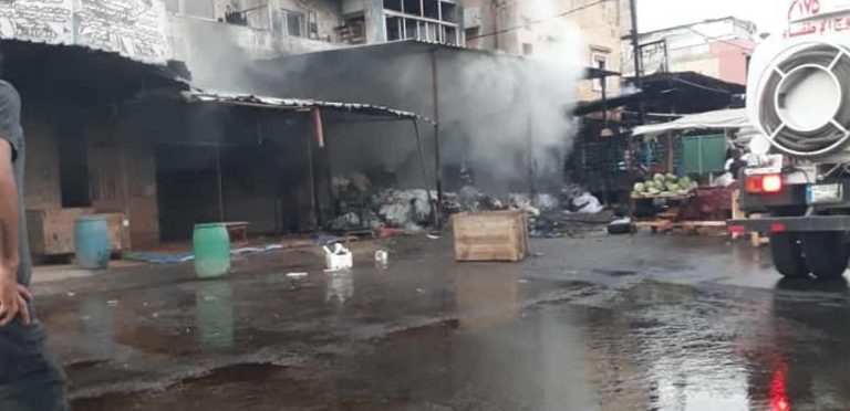 حريق في أحد المحلات التجارية في طرابلس