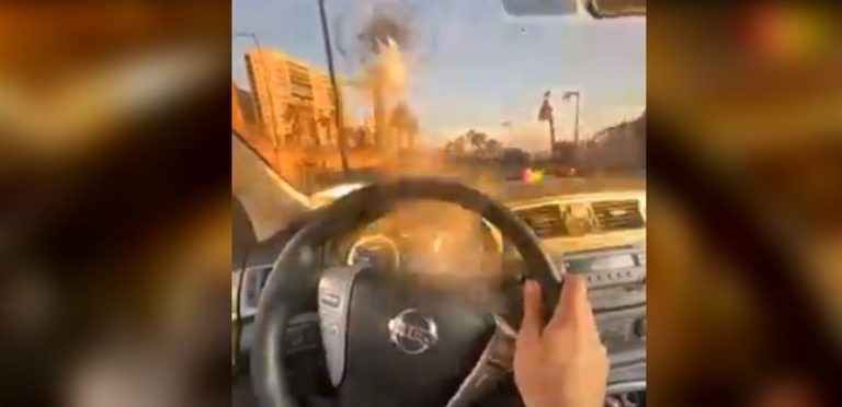 بالفيديو: رصاصة طائشة اخترقت سيارته أثناء القيادة!