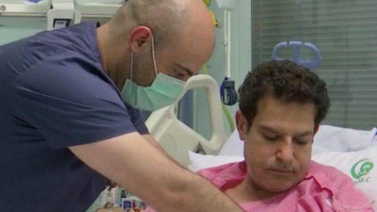 إنقاذ حياة رئيس البعثة الطبية الإيرانية في الحج بعد تعرضه لأزمة قلبية