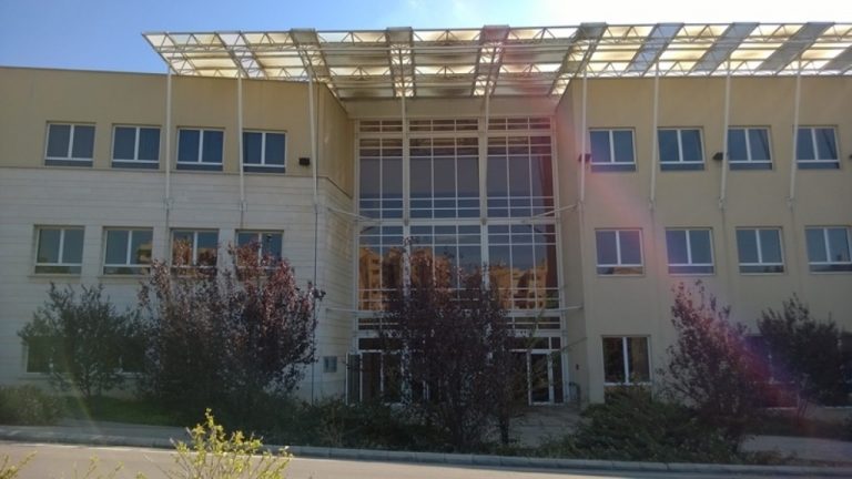 بدء قبول طلبات الترشيح للماستر المهني في كلية الصيدلة