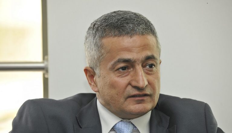 “المالية”: تحويل رواتب موظفي القطاع العام اليوم