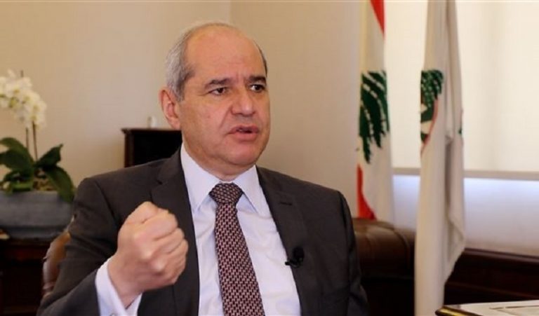 ملحم خلف: الدستور ليس “ممسحة”