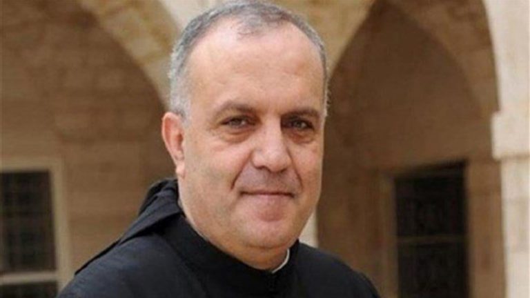 اختفاء إذن عبور المطران الحاج إلى الأراضي المحتلة!