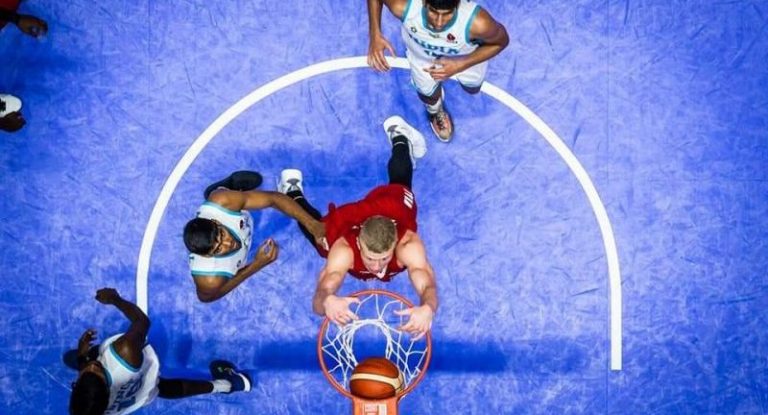 منتخب لبنان يهزم نظيره الهندي في بطولة آسيا لكرة السلّة