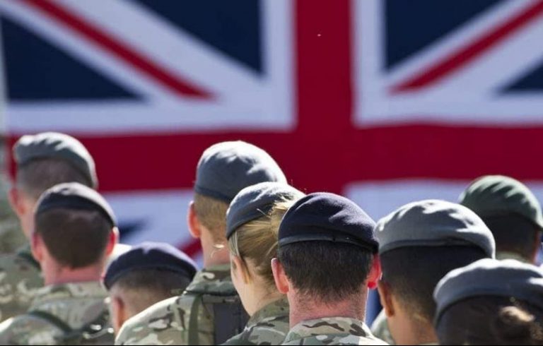 الجيش البريطاني يستعيد حساباته في “تويتر” و”يوتيوب”