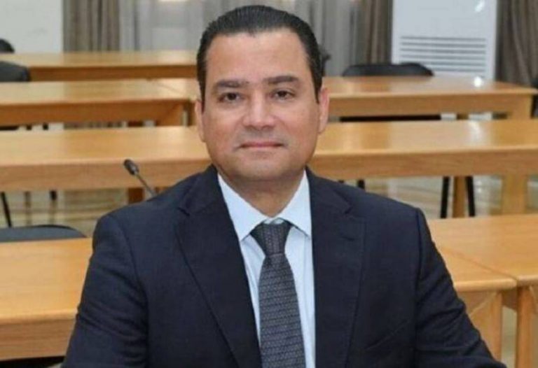 الصايغ يقدم استقالته من المجلس الأعلى لمحاكمة الرؤساء