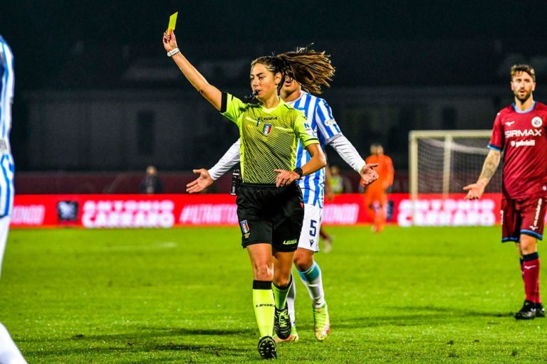 الحَكَم ماريا سول تدخل تاريخ الكرة الإيطالية