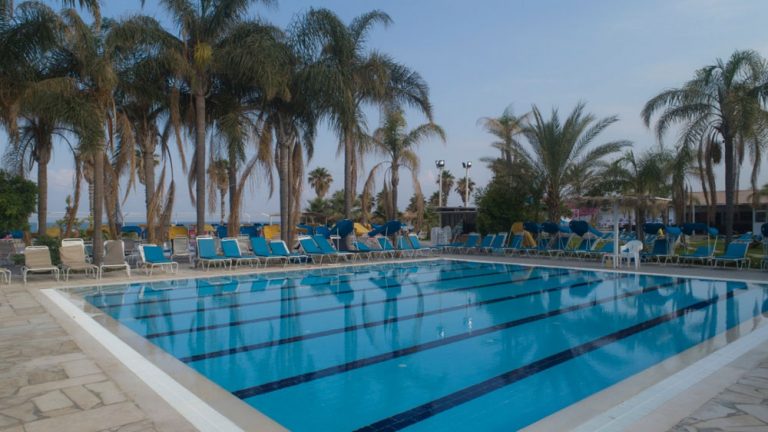 مخاطر السباحة في المياه المفتوحة