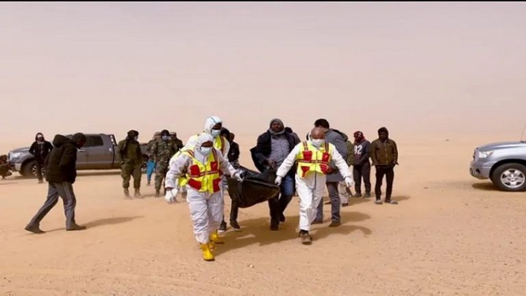 ليبيا: العثور على 15 جثة لمهاجرين قرب الحدود مع السودان