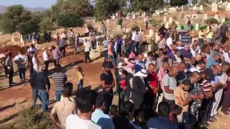 بالفيديو: بعدما احرقها زوجها.. وادي خالد تشيّع الشابة هنا خضر