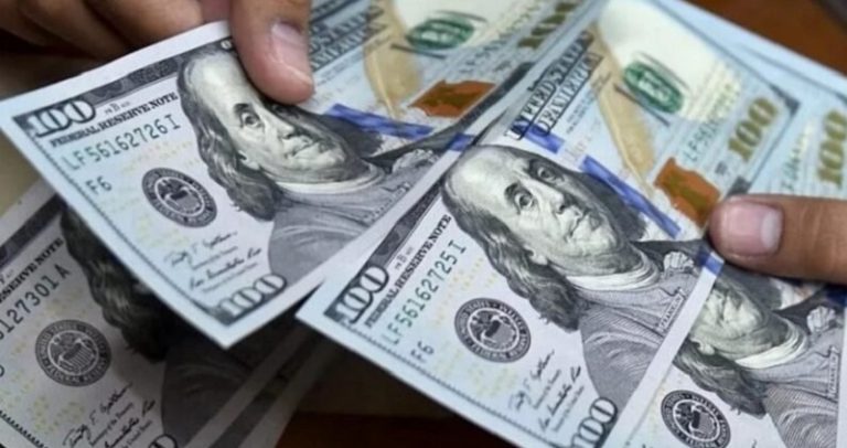 أسباب الانهيار المالي وارتفاع الدولار متعددة.. هذه ابرزها