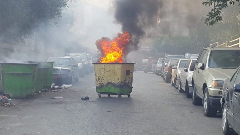 قطع الطريق في طرابلس بسبب انقطاع الدائم للكهرباء