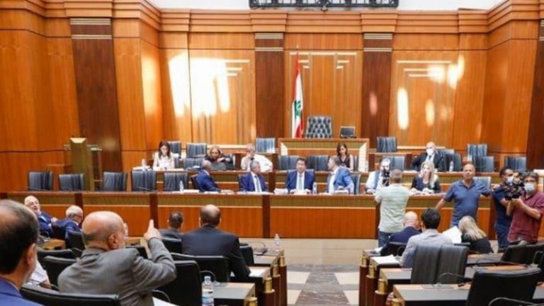 إجتماع للجنة المال والموازنة