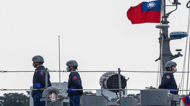 لأول مرة.. تايوان تطلق النار على مسيرة صينية
