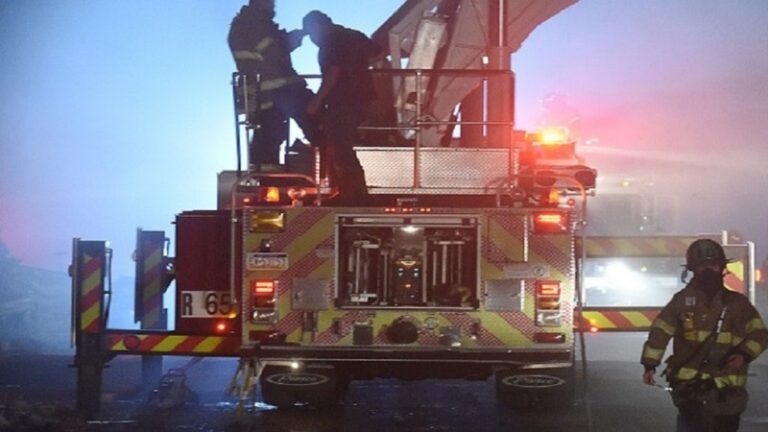 10 وفيات بحريق اندلع بمنزل في بنسلفانيا