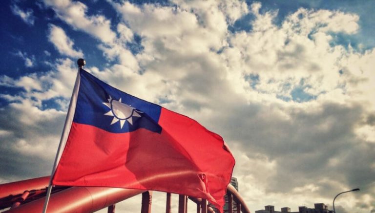 تايوان تعلن “اختراق 21 طائرة حربية منطقة الدفاع الجوي للجزيرة”