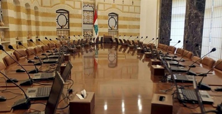 التجاهل الدولي يزيد احتمال الفراغ.. وجنبلاط لن يتنازل!