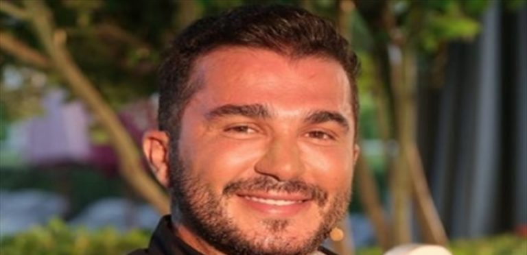 بالفيديو ـ وداع جثمان الفنان جورج الراسي في منزل أهله