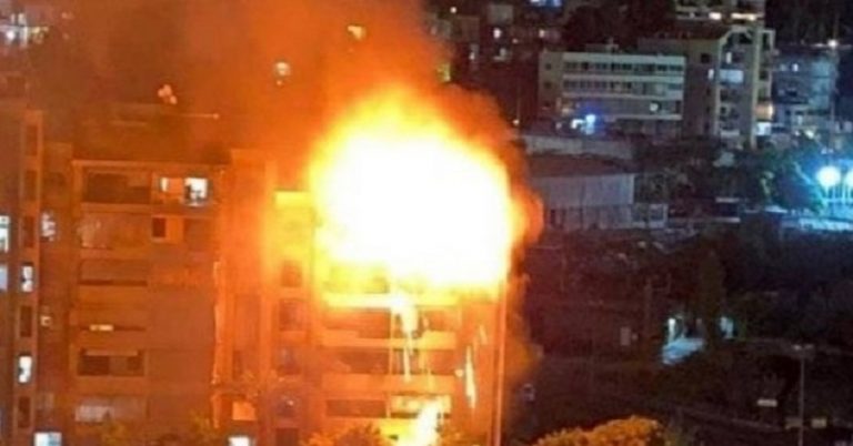 حريق ضخم في منطقة الكولا