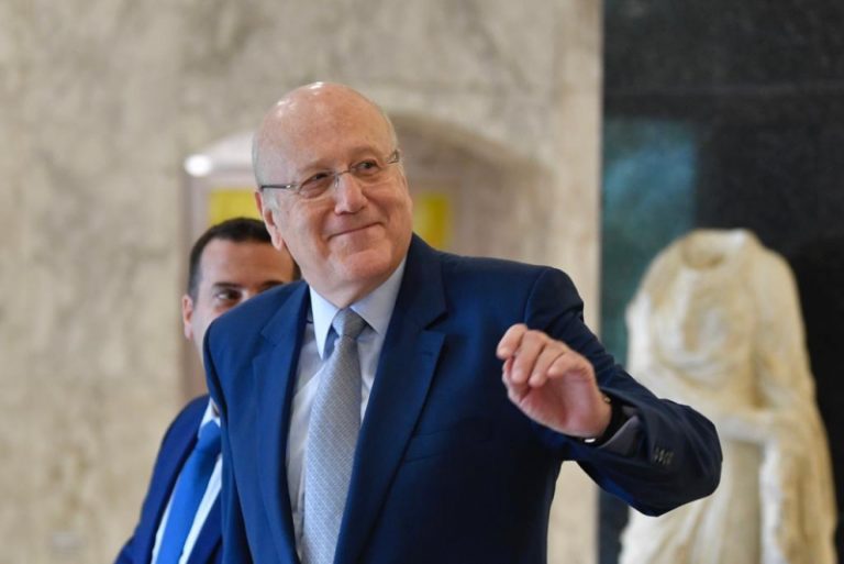 حكومة جديدة في ربع الساعة الأخير من عمر العهد؟