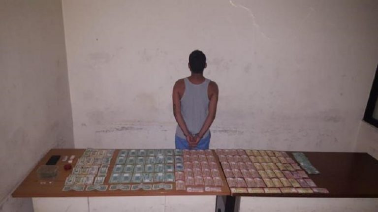 توقيف مروج مخدرات في كمين محكم