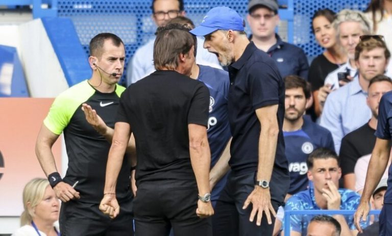 بالفيديو: شجار قوي بين مدربي تشيلسي وتوتنهام الإنجليزيين