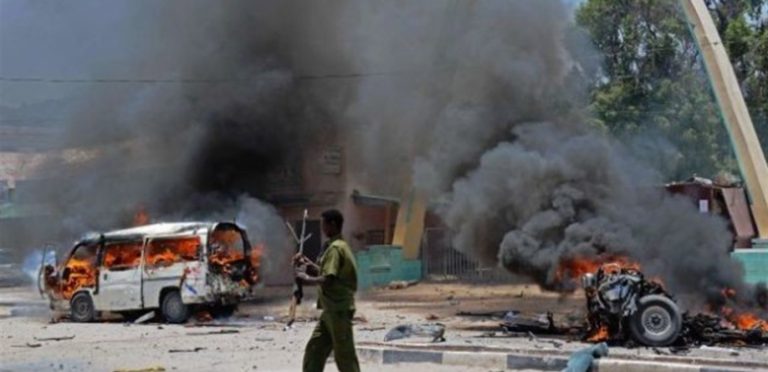 ارتفاع عدد ضحايا تفجير الفندق في مقديشو إلى 12