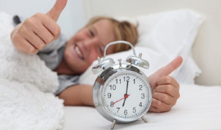 6 نصائح لتستيقظ باكراً يوم الأحد