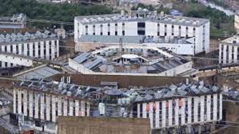 بالفيديو: تعليق المشانق في سجن رومية!