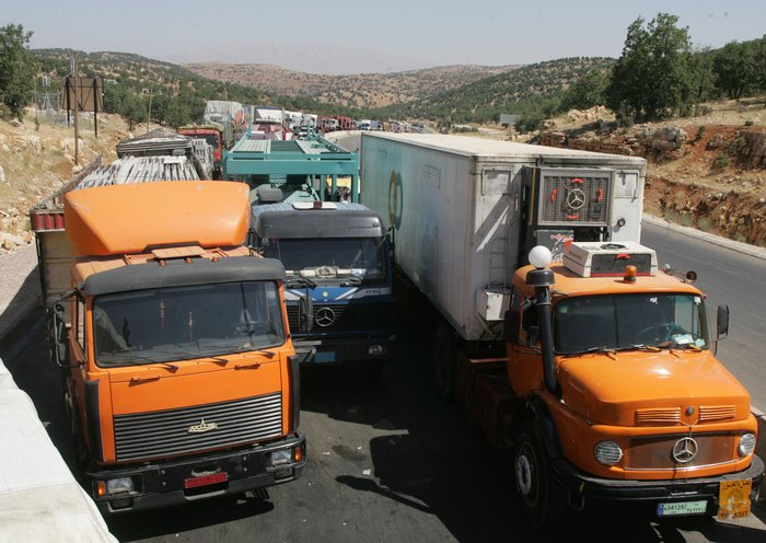 تُمنع الشاحنات من المرور على الطريق الدولية في هذه الأيام